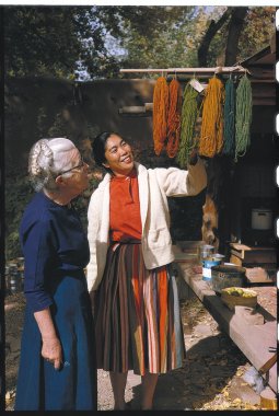 Todd Webb, Alice with Mabel Morrow Looking at Dyed Yarns