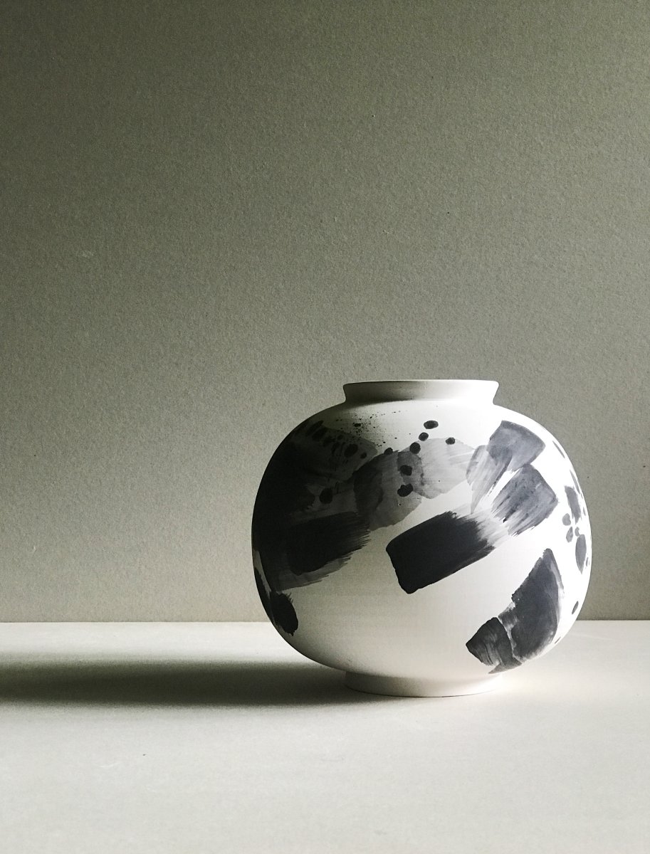 This vessel, a collaboration between Miro Chun and her mom, Changsoon Oh, is a part of the #miroandmirosmommadethis series. Photo by Miro Chun.