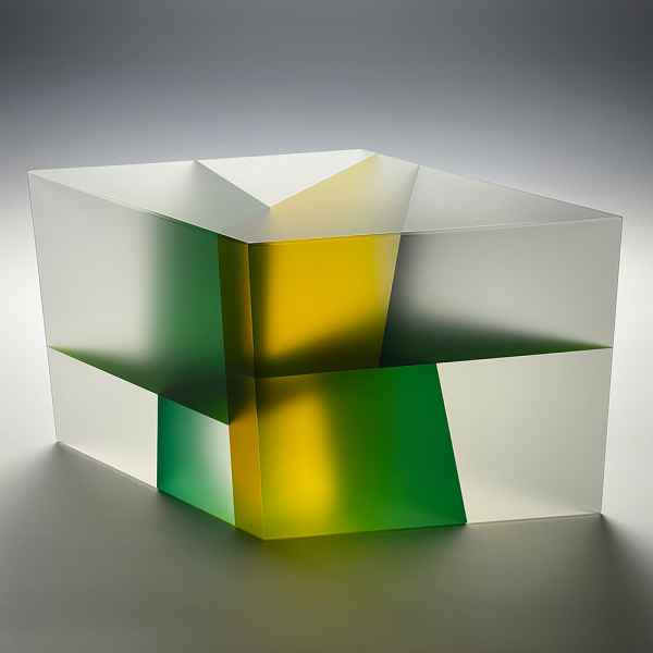 Jiyong Lee’s 2023 cut glass sculpture Green Parallelepiped Segmentation will appear in a solo exhibition at Duane Reed Gallery in St. Louis, 7.5 x 15 x 6.5 in. Photo courtesy of the artist.