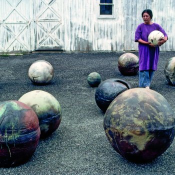 Toshiko Takaezu with her spherical moons in 1979. A new retrospective of her work will appear at the Noguchi Museum and then travel the country. Photo by Hiro. Toshiko Takaezu Archives. © Family of Toshiko Takaezu.